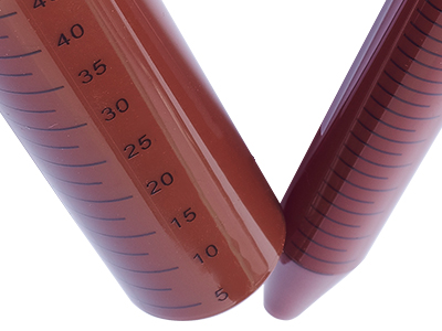 管體表面黑色刻度清晰，準確度±2%