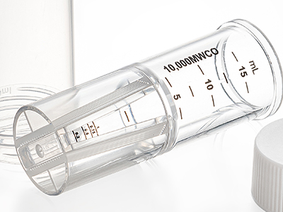 截留分子量標識和體積刻度絲印在過濾器側面，便于識別