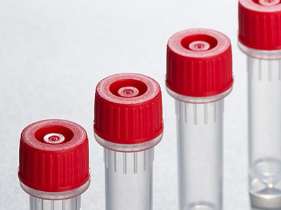 搭配密封性更強的螺旋密封蓋，降低樣本泄露風險